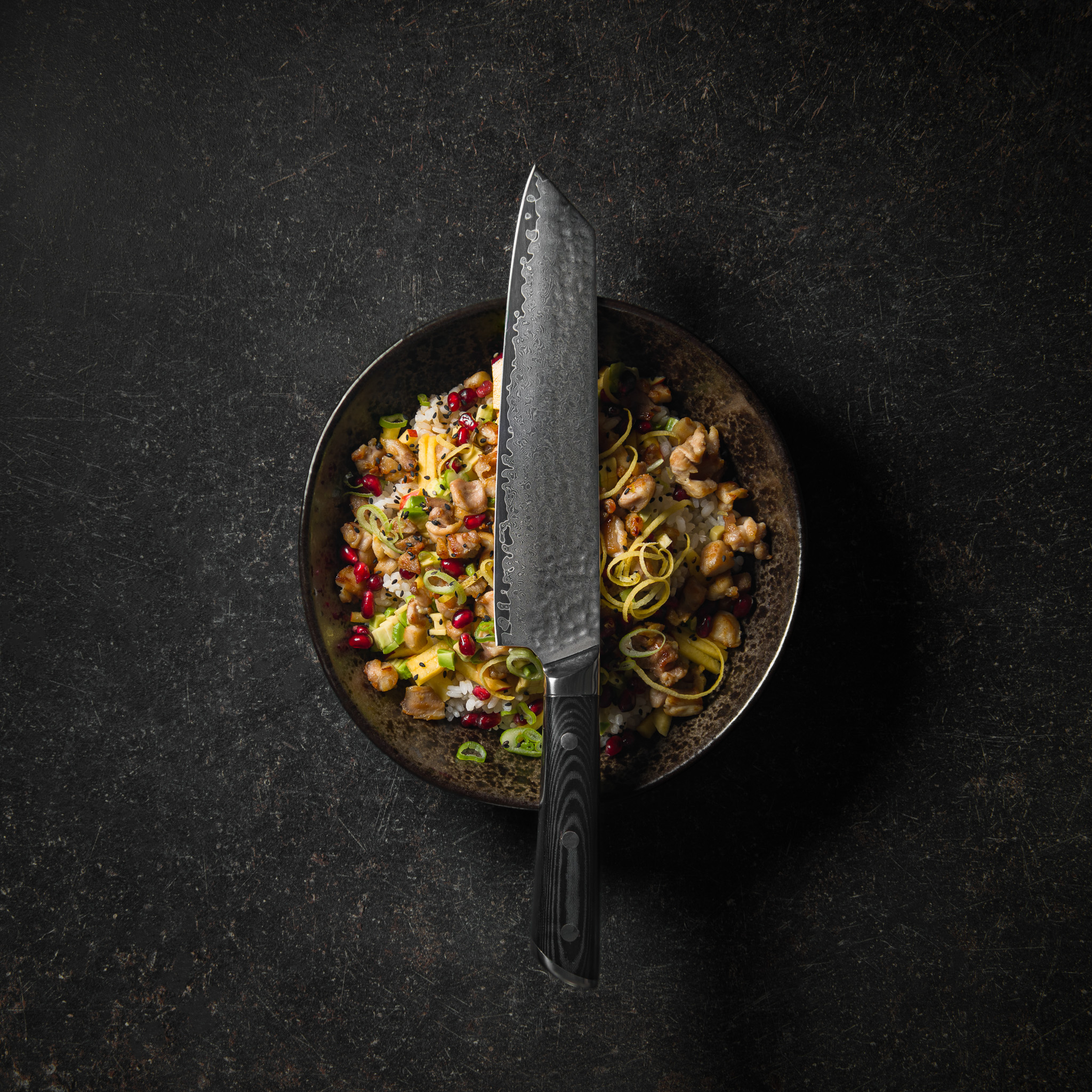 Bowl Schweizer Fleisch mit hochwertigem ready4meat The Perfectionist Damastmesser Schweiz